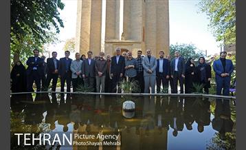 بازدید شهردار تهران از برج طغرل به مناسبت روز تهران 12