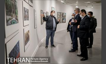 بازدید مدیران شهری به همراه اعضای شورای شهر از نمایشگاه تهران از منظر هنرمندان 22