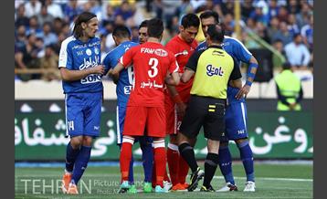 دیدار استقلال و تراکتورسازی در لیگ برتر فوتبال 16
