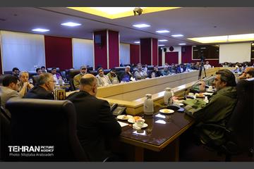 نشست علیرضا زاکانی شهردار تهران با اهالی فرهنگ و هنر 9