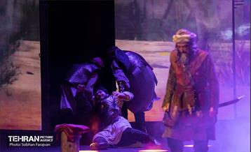 نمایش "هفتاد و سه" 12