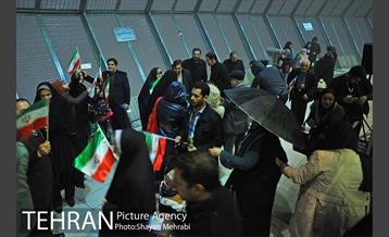 بانگ "الله اکبر" از فراز برج میلاد 16