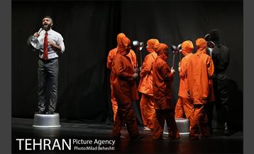 نمایش حکومت نظامی‎ 15