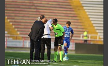 دیدار سیاه جامگان و استقلال تهران در لیگ برتر فوتبال 9
