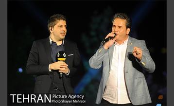 ویژه برنامه شب فیروزه ای در دریاچه شهدای خلیج فارس 7