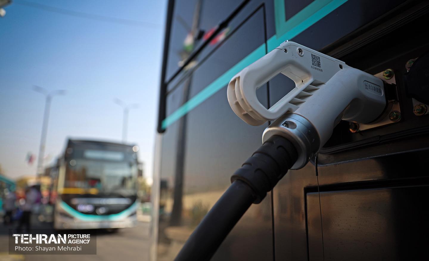 به وقت خدمت؛ ایستگاه شارژ اتوبوس برقی «قورخانه» 58