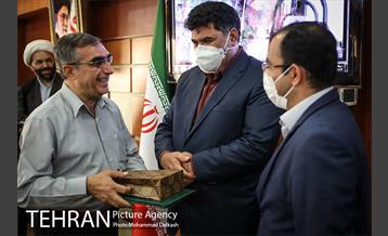 نشست هم اندیشی و تعاملی مدیریت شهری با نخبگان محلی منطقه 17 26