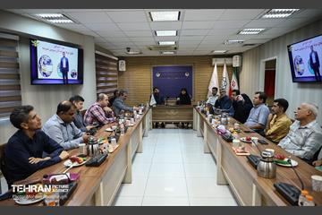 رونمایی از برچسب سرویس مدارس شهر تهران 24
