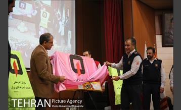 جشن رونمایی و اهدای احکام حامیان ایمنی به دانش آموزان 12