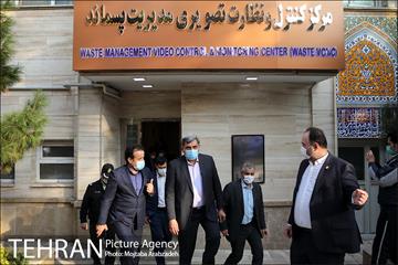 بازدید شهردار تهران از تجهیزات سازمان پسماند صالح آباد 20