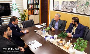 حضور مدیرکل سرمایه انسانی شهرداری در منطقه ۱۵ 5