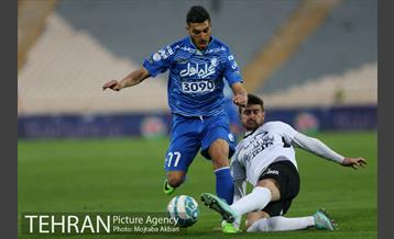 دیدار تیم های فوتبال استقلال و صبای قم