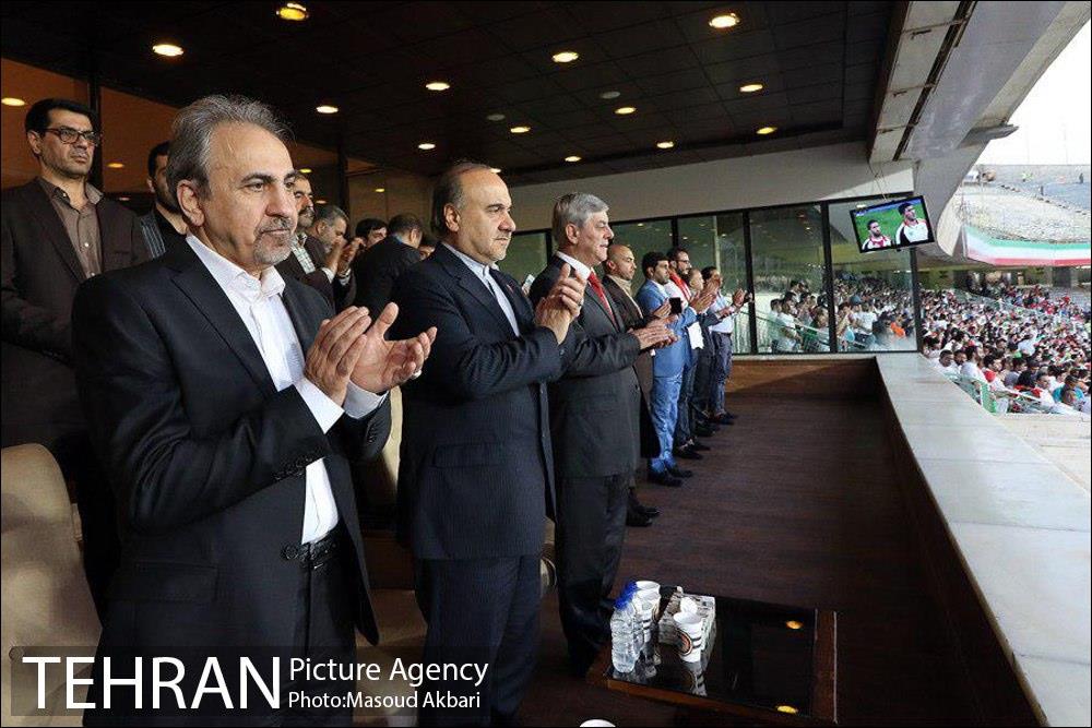 حضور شهردار تهران در استادیوم ازادی 3