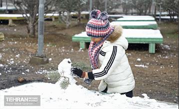 بارش برف زمستانی در بوستان سرخ حصار 18