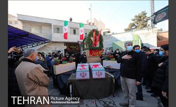 تشییع پیکر مطهر 2 شهید گمنام در مسجد جامع فاطمیه منطقه 8