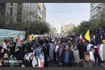 راهپیمایی یوم‌الله 13 آبان  19