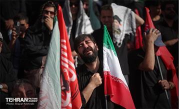 اقامه نماز بر پیکر آقای شهید ایران - 3 19