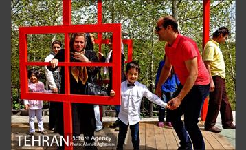 المان های نوروزی در خیابان ولی عصر(عج)  8