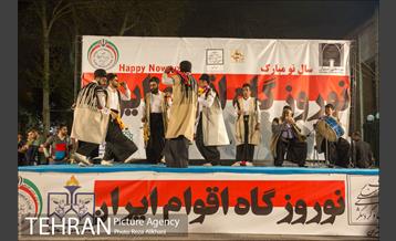 گشت و گذاری در موزه‌های ملی، آبگینه و نقاشی 20