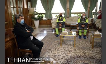 تقدیر شهردار تهران از پاکبانان نمونه شهر 12