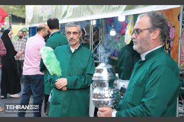 خدمت رسانی مواکب منطقه۱۶ به نمازگزاران عید سعید فطر 36