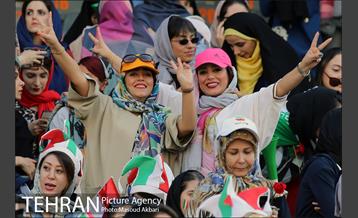اولین حضور بانوان در رقابت های ملی فوتبال ایران 2 13