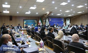 دیدار شهردار تهران با نخبگان منطقه 13