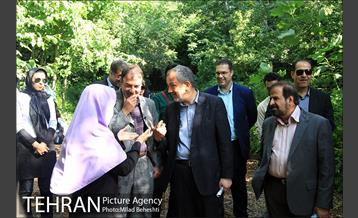 تهرانگردی احمد مسجدجامعی در منطقه 22‎ 1