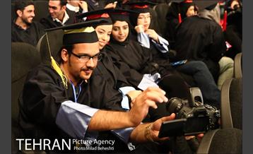 نخستین جشن فارغ التحصیلی ادوار دانشکده خبر 1