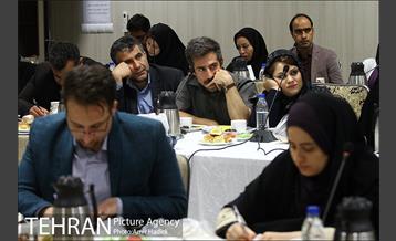 نشست هم اندیشی شهردار تهران با اصحاب رسانه 13