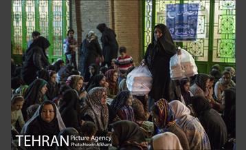 یک لقمه مهربانی در امام زاده علی اکبر 17