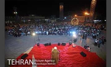 اجتماع بزرگ جوانان شهر تهران در میدان امام حسین(ع) 7