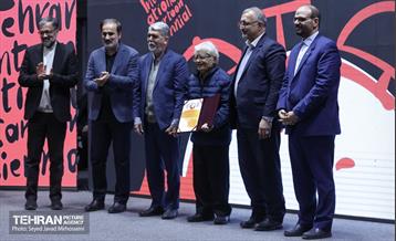 اختتامیه دوازدهمین دوره دوسالانه بین‌المللی کاریکاتور تهران 18