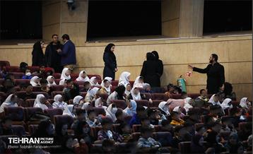 کنسرت رضا صادقی برای کودکان کار 39