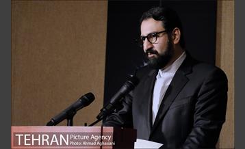 آیین رونمایی و نمایشگاه " قرآن بایسُنغری " 7