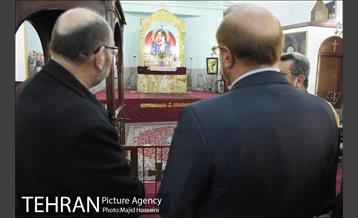 دیدار شهردار تهران با خانواده شهدا و جانبازان ارامنه در کلیسای ارامنه وارطان مقدس 4