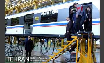 بازدید دکتر نجفی از واگن سازی پارس 12