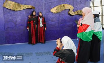 بازدید بیش از ۱۰۰ خانواده شهدای غزه از برج میلاد 10