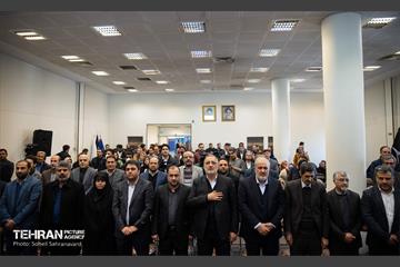 آیین رونمایی از تاکسی‌های برقی 24
