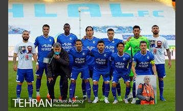 دیدار تیم های فوتبال استقلال و سایپا 2