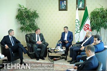 دیدار میهمانان خارجی حاضر در اجلاس جهانی شوراها و شهرداران با رییس مرکز ارتباطات و امور بین الملل شهرداری تهران 17