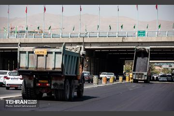 بازدید از آخرین وضعیت بهسازی روکش آسفالت آزادگان 15