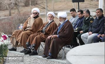 آئین غرس درخت به پاسداشت شهدای منطقه ۵ 25