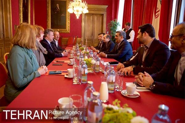 صبحانه کاری و دیدار پیروز حناچی شهردار تهران و شهردار وین