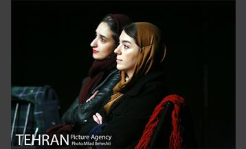 نمایش کاناپه‎ 3