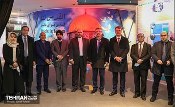 بازدید سفرا از سراسرنمای شهید سلیمانی 17