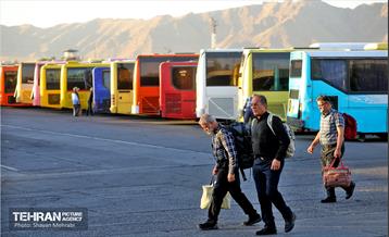 آیین بدرقه کاروان اعزامی اتوبوس های خادم الحسین (ع) 13