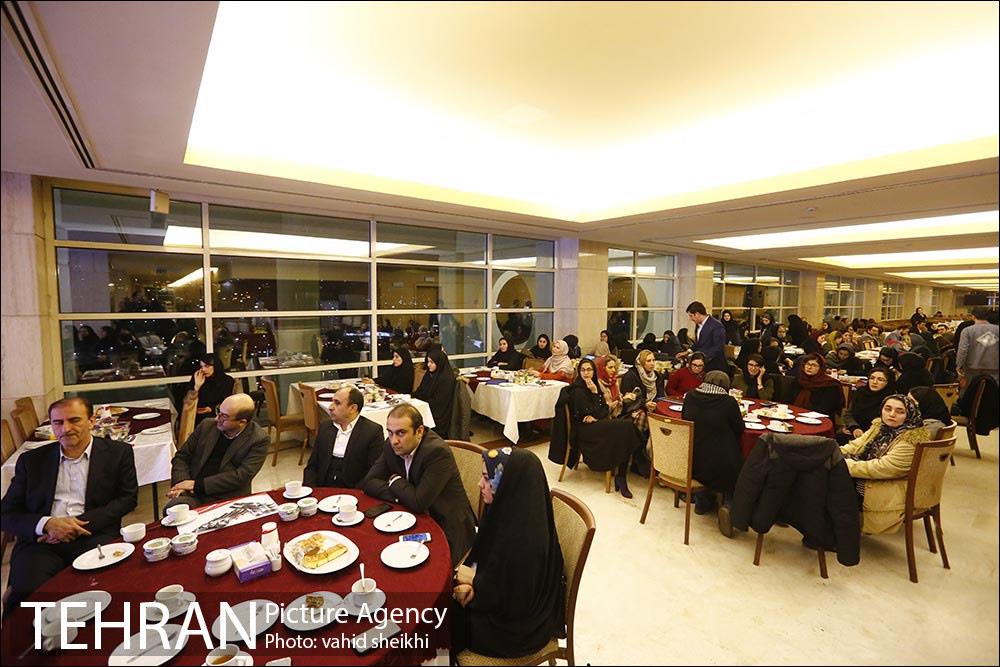 نشست شرکت کنندگان پنل های تخصصی حوزه زنان با مدیران شهری 4