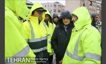 بازدید مدیران شهری از لایروبی و رسوب زدایی شبکه جمع آوری آبهای سطحی 27