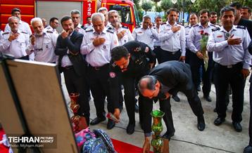 ادای احترام آتش نشان‌های تهران به شهدای جنگ ۱۲ روزه 46
